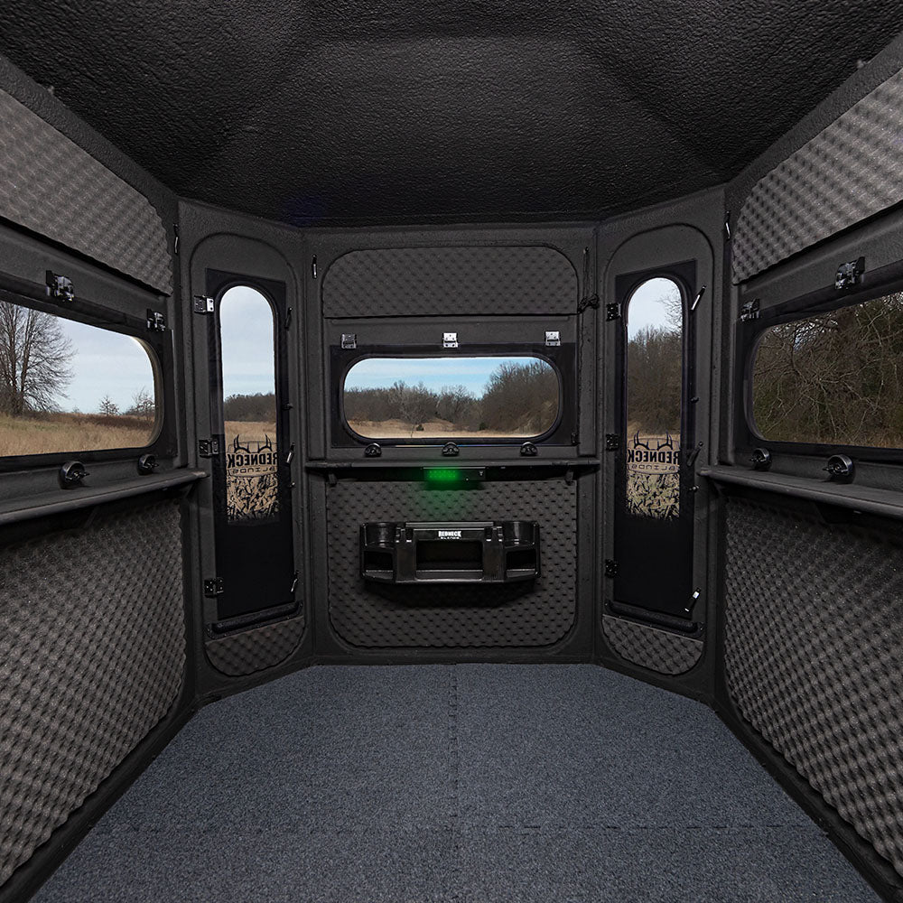 Buck Palace 6x6 Platinum 360 Box Blind — Interior